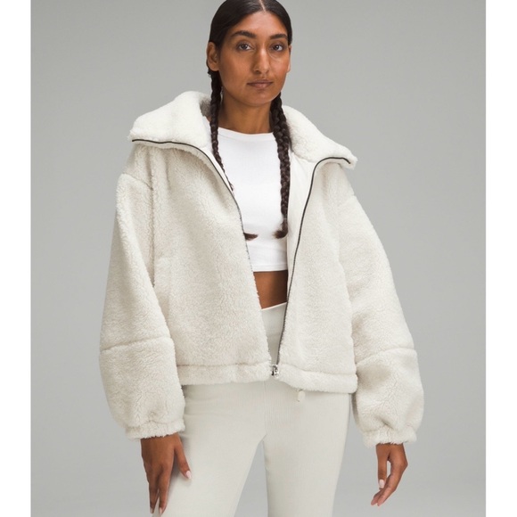 Lululemon Cinchable fleece zip size 6 color bone - Picture 6 of 9